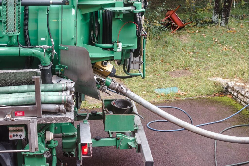 Vidange de canalisation avec équipement professionnel Hydrocycle